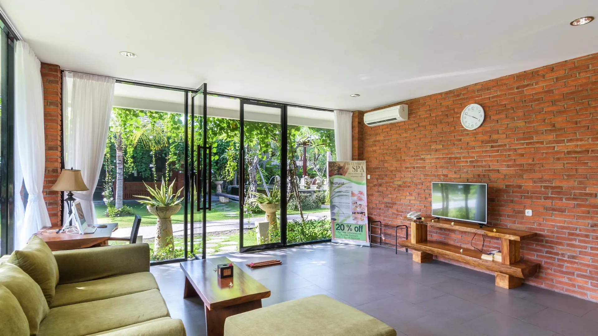 Lumbini Villas And Spa Jimbaran  Hotel